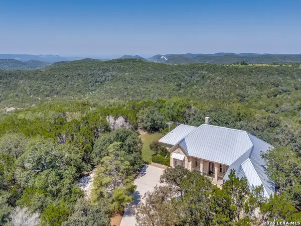 403 Deep Hollow Dr, Boerne, TX 78006