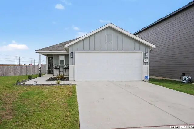 105 Twin Swan Dr, Marion, TX 78124 - #2