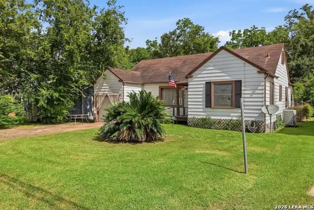 790 Highland Dr, Beaumont, TX 77705 - #2