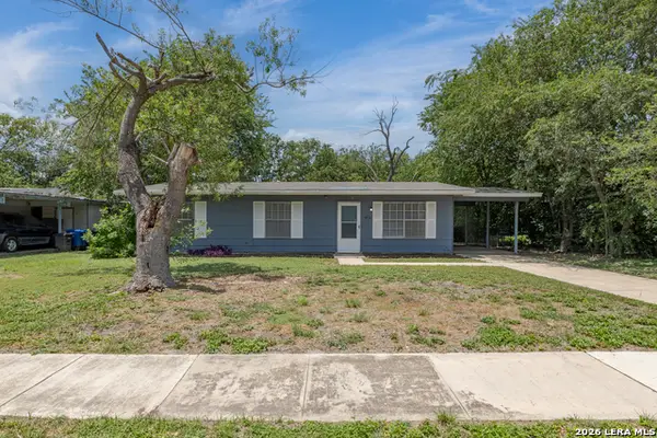 4835 Village Vw, San Antonio, TX 78218