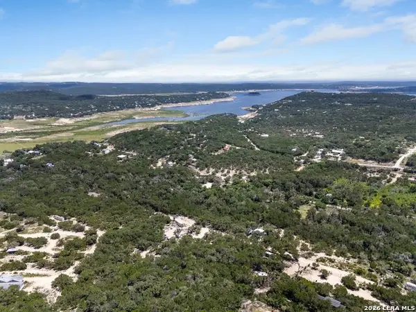 0 15th St, Lakehills, TX 78063