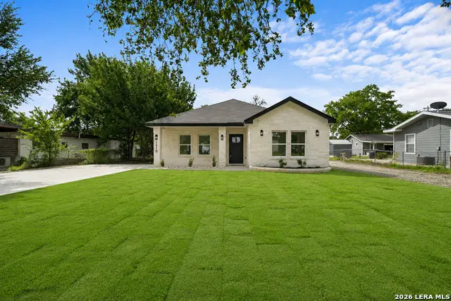 1110 Florence St, Castroville, TX 78009 - #2