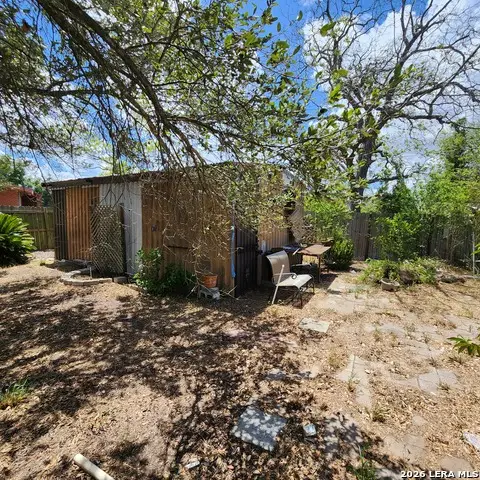 718 E Avenue E, Robstown, TX 78380 - #3