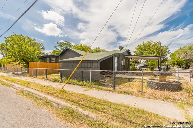 502 S San Manuel St, San Antonio, TX 78237 - #3