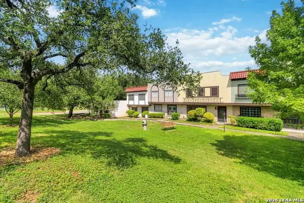 10879 CROWN VW Crown View, San Antonio, TX 78239