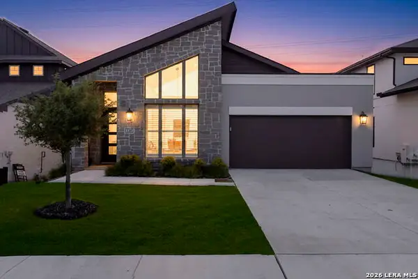 230 Navarro, Boerne, TX 78006