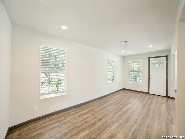 334 Bank St, San Antonio, TX 78204 - #3