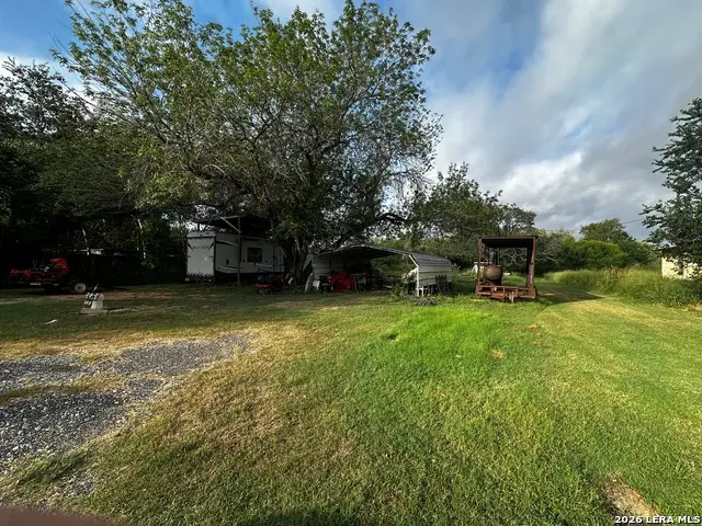 208 S Dickson, Poth, TX 78147 - #2