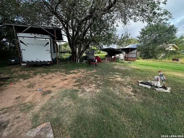 208 S Dickson, Poth, TX 78147 - #3