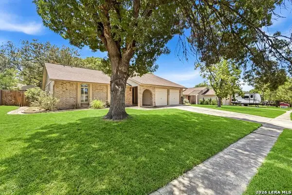 7338 Crownpiece St, San Antonio, TX 78240