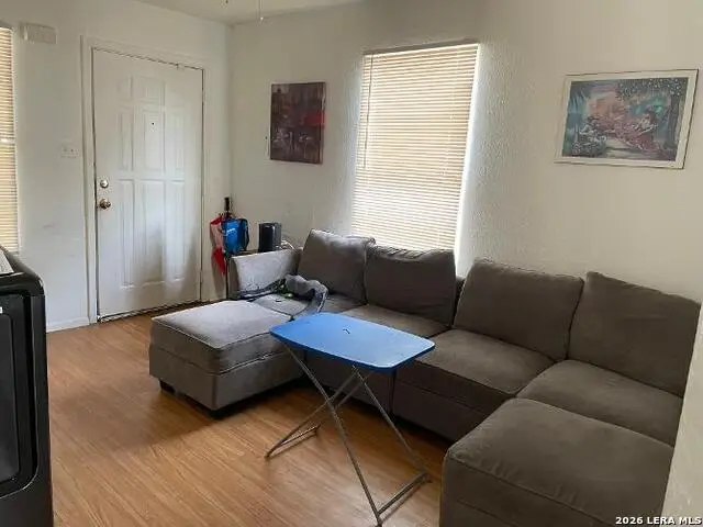 9027 Garnett Ave, San Antonio, TX 78221 - #2