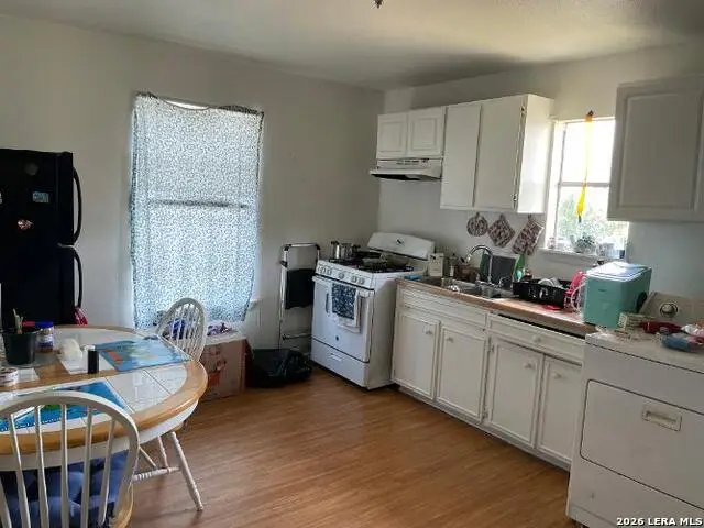 9027 Garnett Ave, San Antonio, TX 78221 - #3