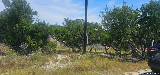 9,10 Elmhurst Dr, Lakehills, TX 78063 - #2