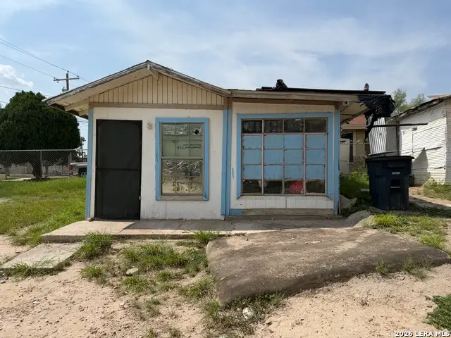 227 Ford St, Eagle Pass, TX 78852 - #3