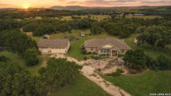 294 Mustang Pass, Bandera, TX 78003