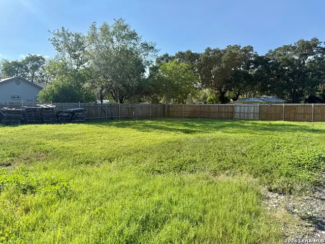 958 Holmgreen Rd, San Antonio, TX 78220 - #2