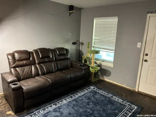 613 Old Carrizo Rd, Uvalde, TX 78801 - #3