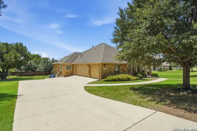 238 Hamburg Ave, New Braunfels, TX 78132 - #2