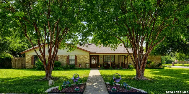 841 Sunnyvale Pl, Uvalde, TX 78801 - #2