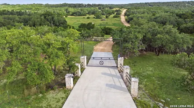 271 Rollin N Ranch Rd, Blanco, TX 78606 - #2