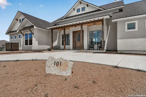 101 Alf Hunter, Blanco, TX 78606