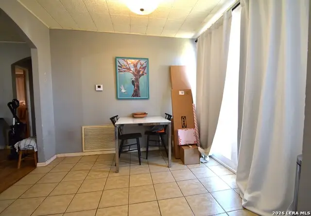 806 N Crockett Street, Fredericksburg, TX 78624 - #3