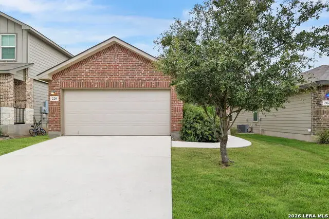 220 Middle Green Loop, Floresville, TX 78114 - #1