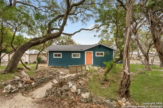 143 Park Dr, Pipe Creek, TX 78063 - #1