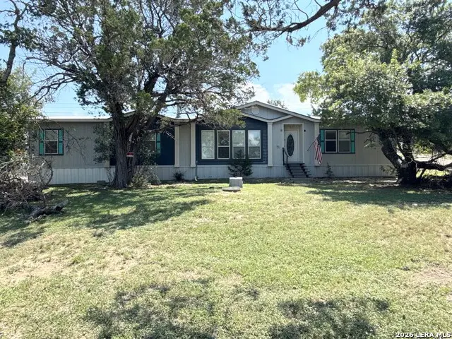 102 S Robin Hill View, Kerrville, TX 78028 - #2