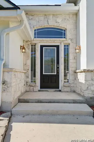 1611 Embassy Dr, Pleasanton, TX 78064 - #3