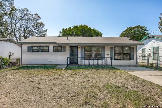 354 Las Palmas Dr, San Antonio, TX 78237 - #2
