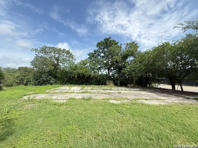 246 W Lachapelle, San Antonio, TX 78204 - #3