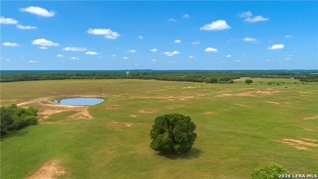 4425 E Us Highway 90, Seguin, TX 78155 - #1