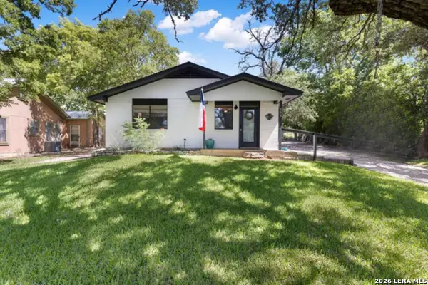 500 Cross Mountain Dr, Fredericksburg, TX 78624
