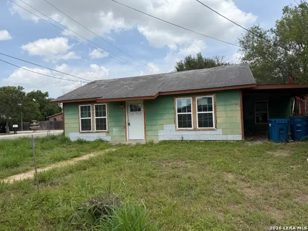 244 Fount St, Pleasanton, TX 78064