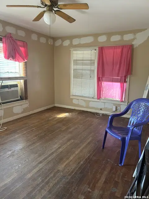 1735 W Olmos Dr, San Antonio, TX 78201 - #3