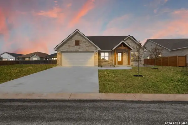 114 Madrona Ln, Fredericksburg, TX 78624