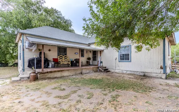 256 S Broadway, Spofford, TX 78877