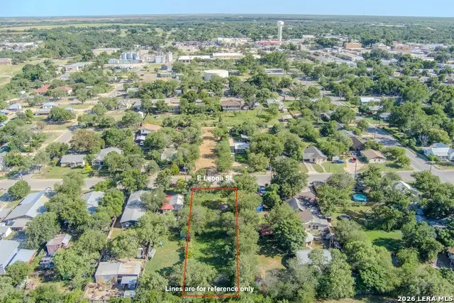 224 E Leona St, Uvalde, TX 78801 - #3