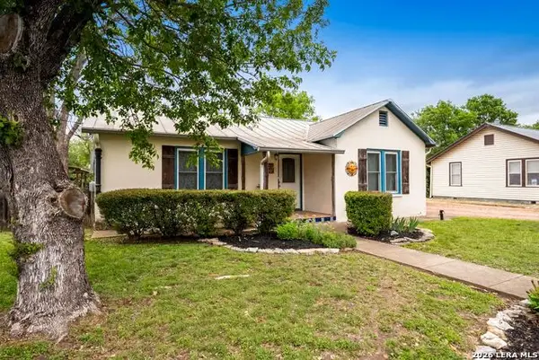 408 W College St, Fredericksburg, TX 78624