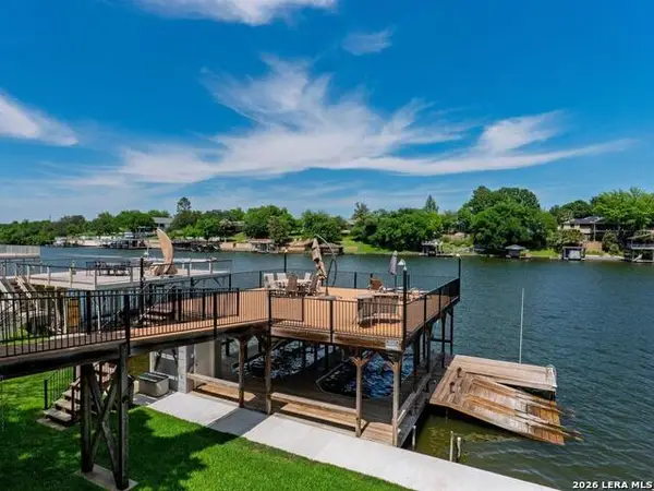 208 Riverside Dr, Kingsland, TX 78639