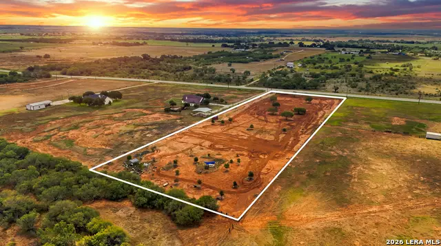 3046 State Highway 97w, Floresville, TX 78114 - #3
