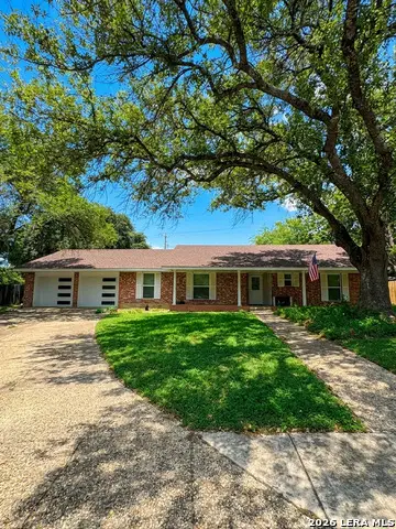 8715 Teal, Windcrest, TX 78239