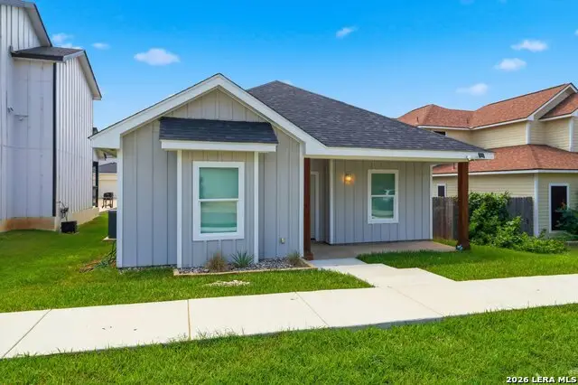 133 Lark Hill Rd, Floresville, TX 78114 - #2