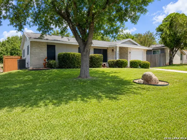 7426 Mountain Oak Trl, Live Oak, TX 78233