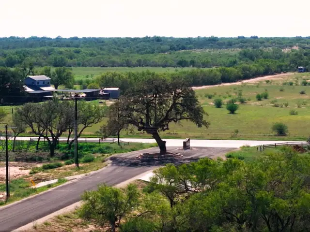 163 Cr 2644, Moore, TX 78057 - #3