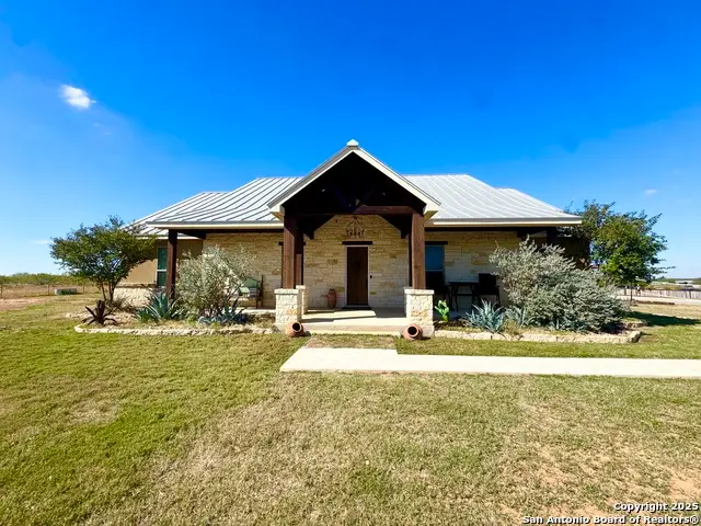 16489 Fm 472, Devine, TX 78016 - #1