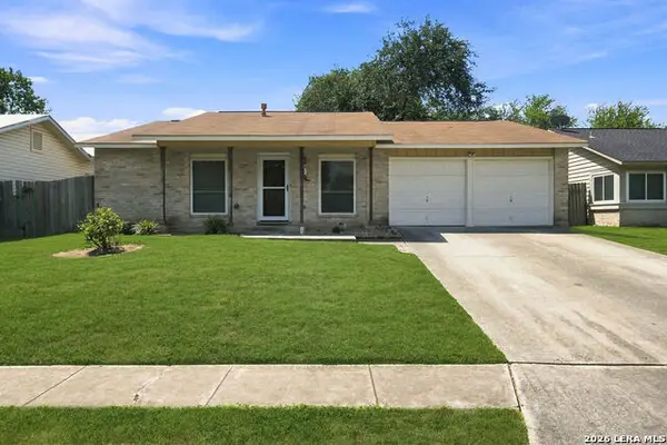 5930 Oak Run St, San Antonio, TX 78247
