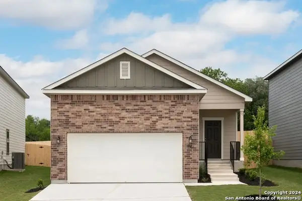 10507 Placeaya Lake, Adkins, TX 78101