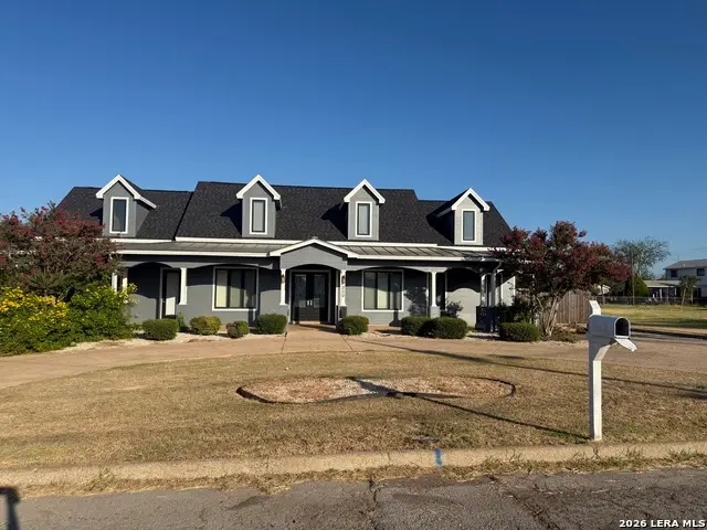 200 S 16th St, Carrizo Springs, TX 78834 - #1
